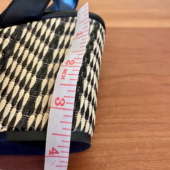 Impo Wedge Platform Chevron Print Heel Black Cream Faux Leather Ankle Strap 9M - Picture 11 of 11